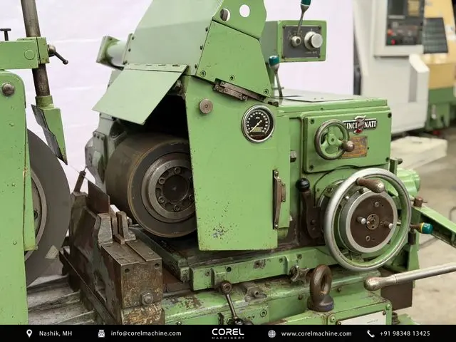 Used CINCINNATI Cylindrical Grinders Centerless for sale - side profile