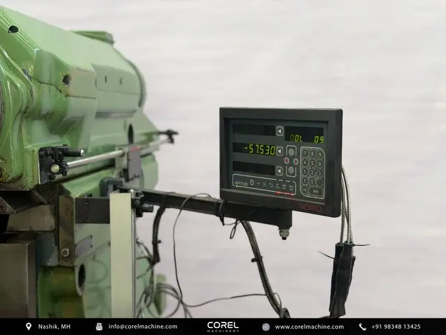 Used HURON NU4 Milling Machines Universal for sale - rear view showing motor and drives