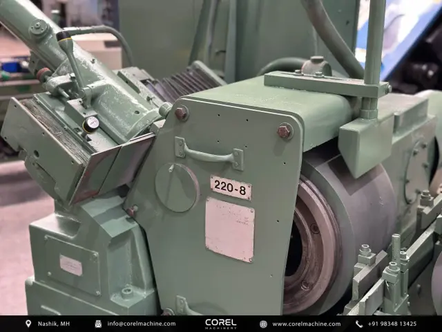 Used CINCINNATI 220-8 CENTERLESS GRINDER — photo 3