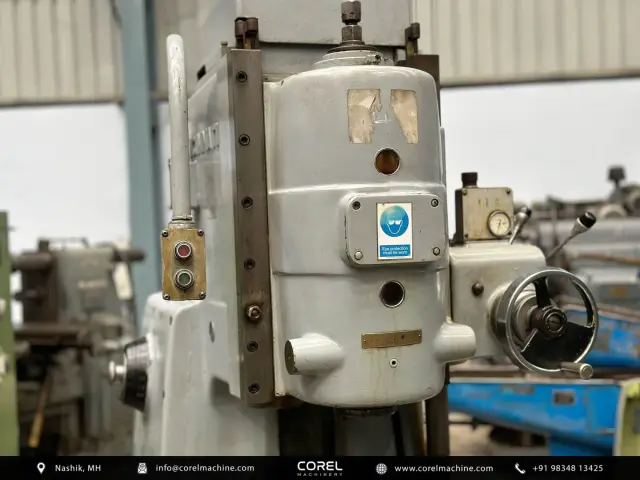 Used CINCINNATI 310 VERTICAL MILL — photo 4
