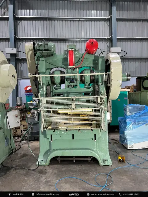 Used CINCINNATI MILACRON DPC-6 150 TON VERTICAL POWER PRESS — photo 8