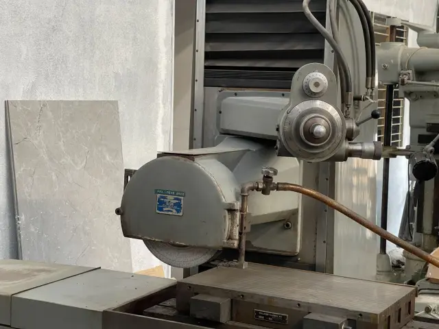 Used JAKOBSEN SJ24 SURFACE GRINDER (600 x 350) — photo 2