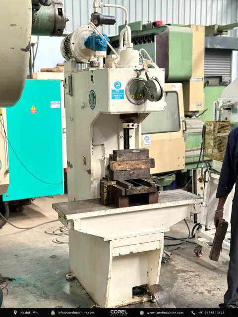 Used JOHN MILLS 15T HYDRAULIC PRESS — photo 1
