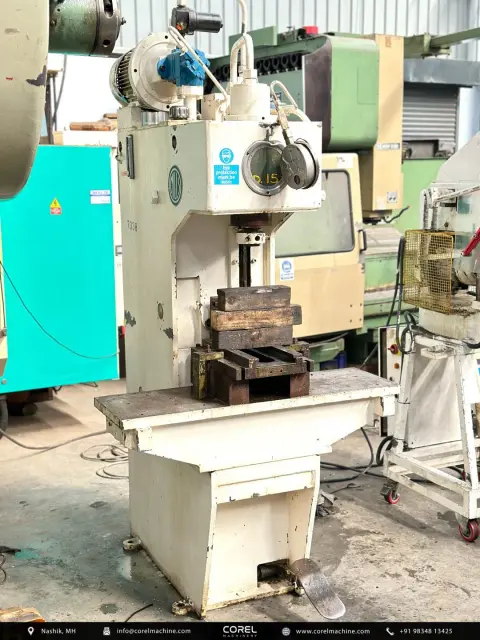 Used JOHN MILLS 15T HYDRAULIC PRESS — photo 2