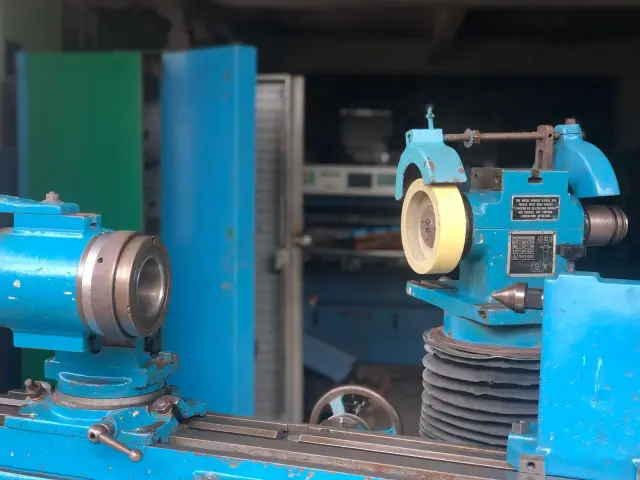 Used JONES & SHIPMAN 1235 TOOL & CUTTER GRINDER — photo 3