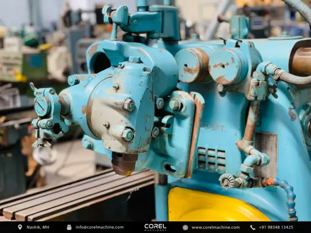 Used KEARNEY & TRECKER MILLWAUKEE NO 2 UNIVERSAL MILLING MACHINE — photo 4