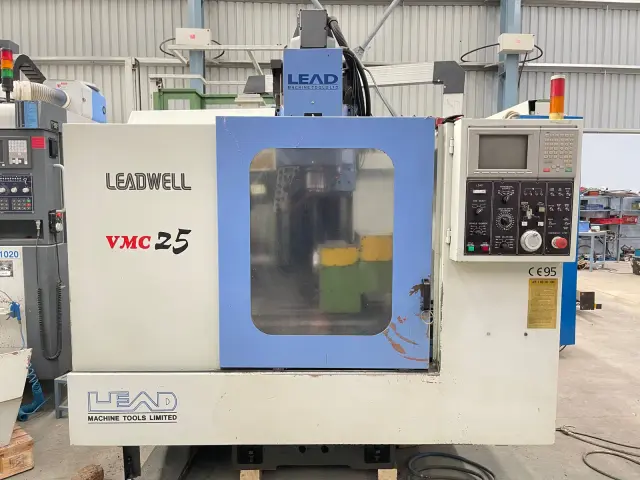 Used LEADWELL 25 VMC (4-Axis) — photo 1