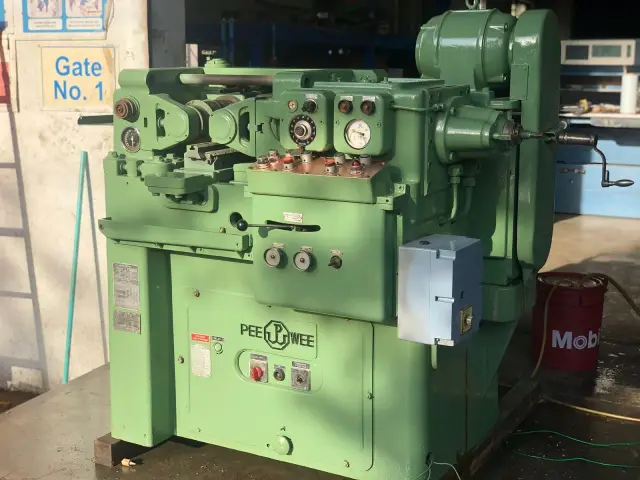 Used PEE WEE THREAD ROLLER — photo 1