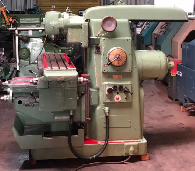 Used TOS FA 4 A-H UNIVERSAL MILLING — photo 2
