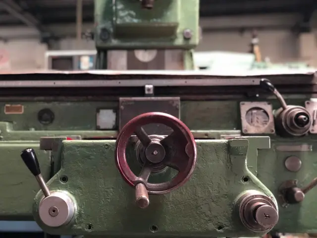 Used TOS FA 4 A-H UNIVERSAL MILLING — photo 3