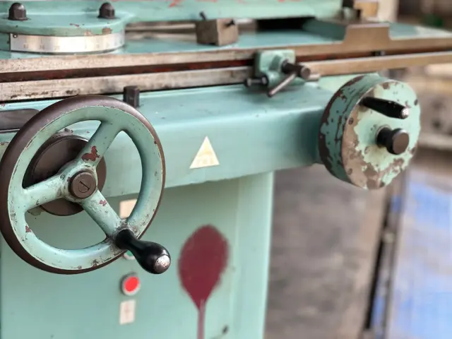 Used TOS TOOL & CUTTER GRINDER — photo 4