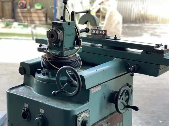 Used TOS TOOL & CUTTER GRINDER — photo 5